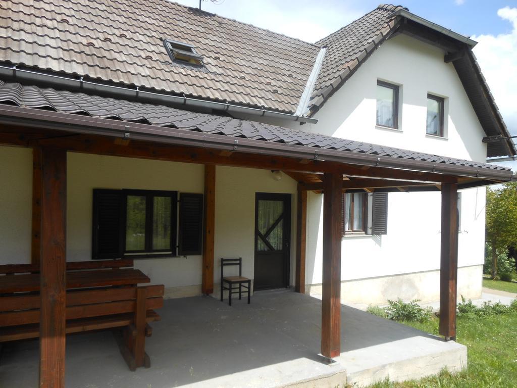 House Milka Hotel Rakovica Exterior photo