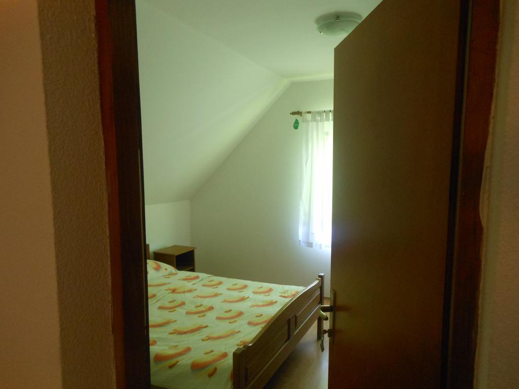 House Milka Hotel Rakovica Room photo